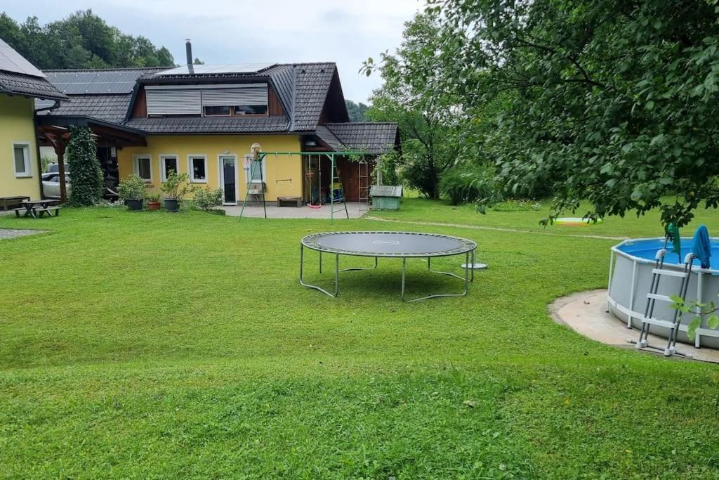 Ferienwohnung Country Retreat, Near Ljubljana City, Apartma Na Vasi, Blizu Mesta Ljubljana Medvode Exterior foto