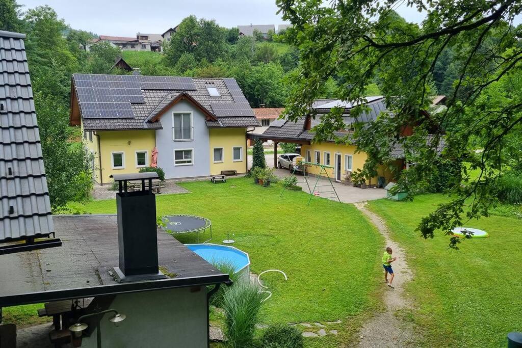 Ferienwohnung Country Retreat, Near Ljubljana City, Apartma Na Vasi, Blizu Mesta Ljubljana Medvode Exterior foto